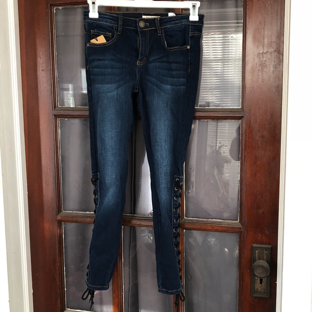 Machine NWT Sz 28 Jean. Lace up skinny.